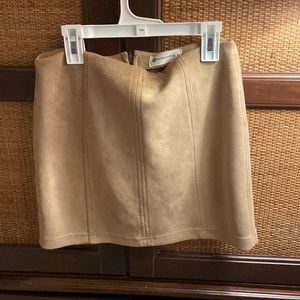 impeccable pig tan leather skirt